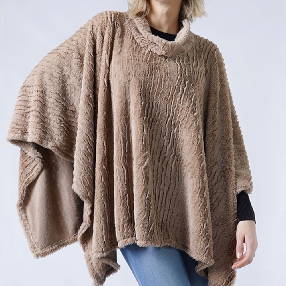 Stripe Pattern Faux Fur Poncho